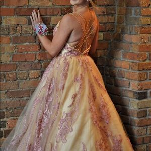 Prom dress size 2 125$